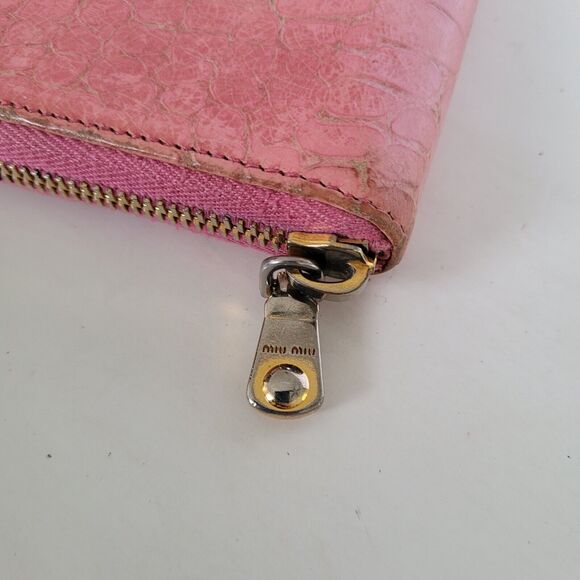 MIU MIU Croc Embossed Pink Leather Zip Around Wallet Clutch Continental Large - Picture 11 of 11